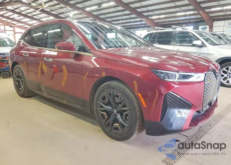 2023 BMW Ix M60 z USA, uszkodzony, nr VIN WB533CF06PCM03062